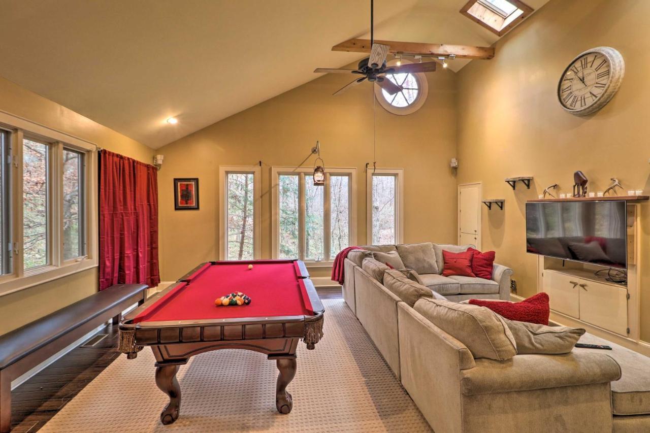 Cozy Conyers Cabin With Fireplace And Pool Table! エクステリア 写真