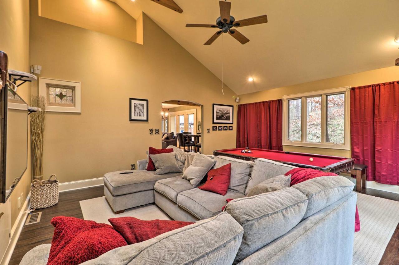 Cozy Conyers Cabin With Fireplace And Pool Table! エクステリア 写真