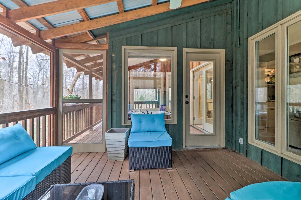 Cozy Conyers Cabin With Fireplace And Pool Table! エクステリア 写真