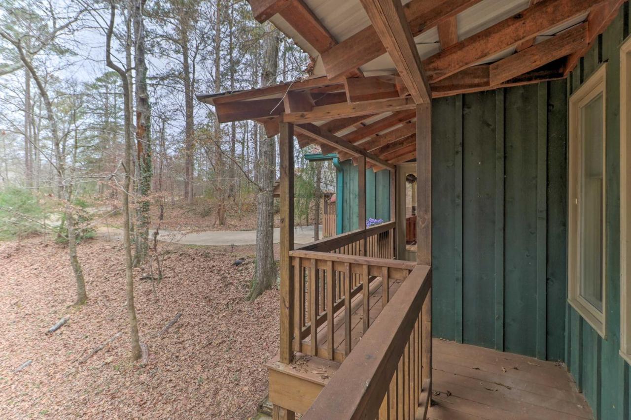 Cozy Conyers Cabin With Fireplace And Pool Table! エクステリア 写真